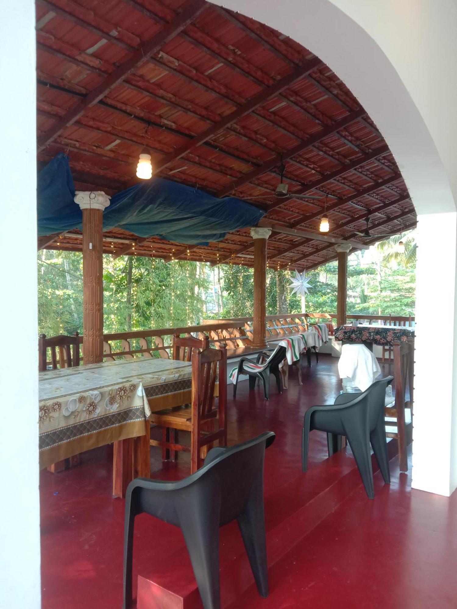 'Marari Johns Homestay' Mararikulam, Alappuzha Eksteriør billede